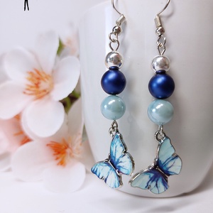 Tűzzománc pillangós fülbevaló világos és sötétkék swarovski gyönggyel - ékszer - fülbevaló - lógó fülbevaló - Meska.hu
