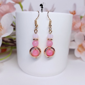 Rose gold hematit karikás fülbevaló rózsaszín jadéból, üveggyöngyből - ékszer - fülbevaló - lógó fülbevaló - Meska.hu