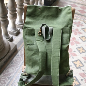 Zöld  viaszolt vászon és szürke bőr  hátizsák -  - Meska.hu