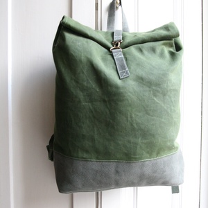 Zöld  viaszolt vászon és szürke bőr  hátizsák -  - Meska.hu