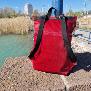 RE'A dizájn Red Stripes rolltop hátizsák  M méret - táska & tok - hátizsák - roll top hátizsák - Meska.hu