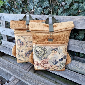 RE'A dizájn Baroque Flowers 1. rolltop hátizsák - S/M közötti méret - táska & tok - hátizsák - roll top hátizsák - Meska.hu