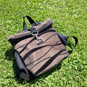 RE'A dizájn Brown Tiger rolltop hátizsák  XS méret - táska & tok - hátizsák - roll top hátizsák - Meska.hu