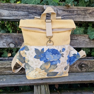 RE'A dizájn Light Blue Roses rolltop hátizsák  S méret, Táska & Tok, Hátizsák, Roll top hátizsák, Varrás, MESKA