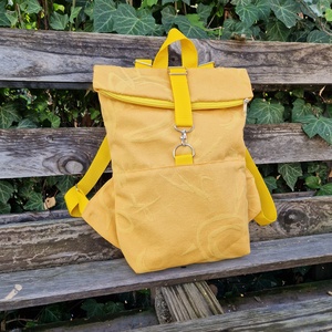 RE'A dizájn Yellow Waves rolltop hátizsák  S méret - táska & tok - hátizsák - roll top hátizsák - Meska.hu