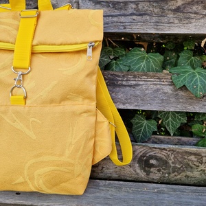 RE'A dizájn Yellow Waves rolltop hátizsák  S méret - táska & tok - hátizsák - roll top hátizsák - Meska.hu