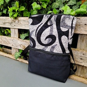 RE'A dizájn Black Waves trapéz hátizsák - táska & tok - hátizsák - roll top hátizsák - Meska.hu