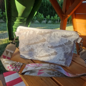 RE'A dizájn Ezüst Balaton midi crossbody - táska & tok - hátizsák - roll top hátizsák - Meska.hu