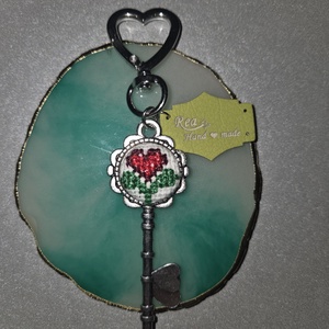 Szivecskés kulcstartó, Táska & Tok, Kulcstartó & Táskadísz, Kulcstartó, Hímzés, MESKA