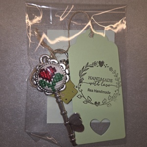 Szivecskés kulcstartó - táska & tok - kulcstartó & táskadísz - kulcstartó - Meska.hu