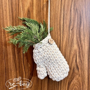  Karácsonyi ajtó dísz- kesztyű - karácsony - karácsonyi lakásdekoráció - karácsonyi ajtódíszek - Meska.hu