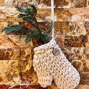  Karácsonyi ajtó dísz- kesztyű - karácsony - karácsonyi lakásdekoráció - karácsonyi ajtódíszek - Meska.hu