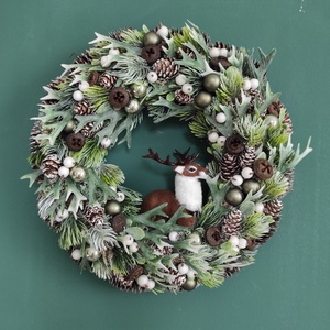 Zöld karácsonyi ajtódísz szarvassal - karácsony - adventi díszek - adventi ajtódísz - Meska.hu