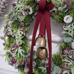 Bordó karácsonyi ajtódísz harangokkal - karácsony - adventi díszek - adventi ajtódísz - Meska.hu