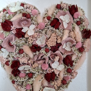 Virágokból szív képkeretben - otthon & életmód - virágdekoráció - virágdíszek - fali virágdekoráció - Meska.hu