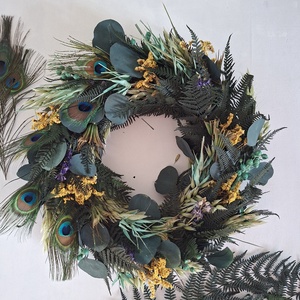 Szárítottvirágos ajtódísz, falidísz pávatollal - otthon & életmód - dekoráció - ajtó- és ablak dekoráció - ajtódísz & kopogtató - Meska.hu