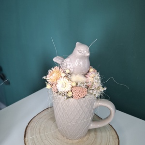 Bögrés szárazvirágos asztaldísz madárkával - otthon & életmód - virágdekoráció - virágdíszek - asztali virágdísz - Meska.hu