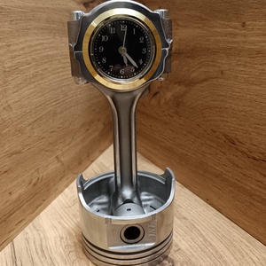 Egyedi fekete dugattyú óra � férfi ajándék, ipari stílusú autós, motoros dekor, Otthon & Életmód, Dekoráció, Asztal és polc dekoráció, Asztaldísz, Fémmegmunkálás, Újrahasznosított alapanyagból készült termékek, MESKA