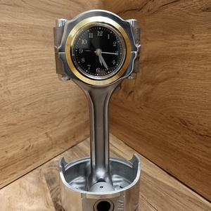 Egyedi fekete dugattyú óra � férfi ajándék, ipari stílusú autós, motoros dekor - otthon & életmód - dekoráció - asztal és polc dekoráció - asztaldísz - Meska.hu