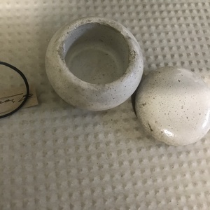 Ékszertartó gömb betonból - ékszer - ékszertartó - ékszerdoboz - Meska.hu