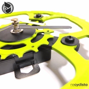 recyclock MES-043 - falióra újrahasznosított kerékpár alkatrészekből - méregzöld - otthon & életmód - dekoráció - fali és függő dekoráció - falióra & óra - Meska.hu