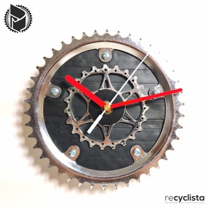 recyclock MES-048 - falióra újrahasznosított kerékpár alkatrészekből , Otthon & Életmód, Dekoráció, Fali és függő dekoráció, Falióra & óra, Újrahasznosított alapanyagból készült termékek, Ötvös, MESKA