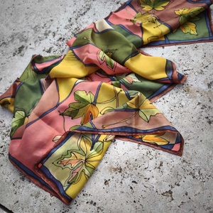 Kézi festésű valódi hernyóselyem sál-Őszi levelek - ruha & divat - sál, sapka, kendő - sál - Meska.hu