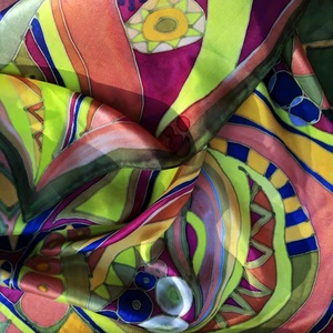 Kézi festésű valódi hernyóselyem kendő-Színvarázslat - ruha & divat - sál, sapka, kendő - kendő - Meska.hu