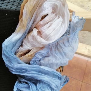 Gyűrt,batikolt valódi selyemsál Bézs és kék - ruha & divat - sál, sapka, kendő - kendő - Meska.hu