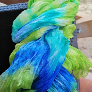 Gyűrt,batikolt valódi selyemsál -Zöld,kék árnyalatokkal - ruha & divat - sál, sapka, kendő - kendő - Meska.hu