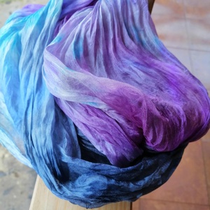 Gyűrt,batikolt valódi selyemsál -Lila,kék árnyalatokkal - ruha & divat - sál, sapka, kendő - kendő - Meska.hu