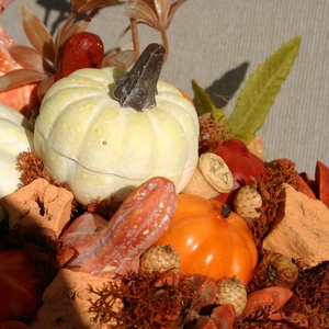 Őszi tökös zuzmós asztaldísz - otthon & életmód - dekoráció - asztal és polc dekoráció - asztaldísz - Meska.hu Őszi tökös zuzmós asztaldísz - otthon & életmód - dekoráció - asztal és polc dekoráció - asztaldísz - Meska.hu