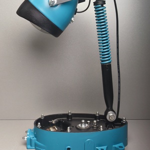 Motor alkatrészből  készült asztali lámpa - otthon & életmód - lámpa - asztali lámpa - Meska.hu