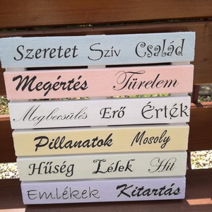 Nagyméretű fali dekoráció, egyedi felirattal... :-), Otthon & Életmód, Dekoráció, Kép & Falikép, Táblakép, Decoupage, transzfer és szalvétatechnika, Festett tárgyak, MESKA