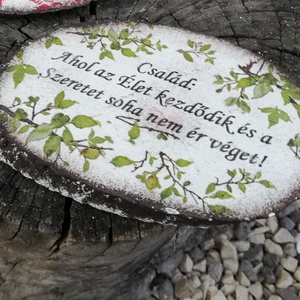 A Család...- faszelet hűtőmágnes. :-)  - otthon & életmód - konyhafelszerelés, tálalás - konyhai dekoráció - hűtőmágnes - Meska.hu