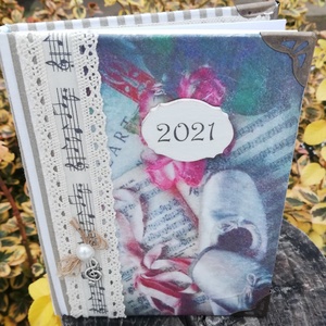 A Táncos határidőnaplója. :-), Otthon & Életmód, Papír, írószer, Naptár & Tervező, Decoupage, transzfer és szalvétatechnika, Festett tárgyak, MESKA