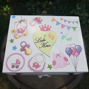 Minőségi, óriási méretű babaváró doboz, transzfer-technikával. :-), Otthon & Életmód, Dekoráció, Asztal és polc dekoráció, Díszdoboz, Decoupage, transzfer és szalvétatechnika, Festett tárgyak, MESKA