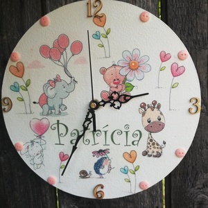 Névreszóló, baba-falióra, bájos mintákkal :-), Otthon & Életmód, Dekoráció, Fali és függő dekoráció, Falióra & óra, Decoupage, transzfer és szalvétatechnika, Festett tárgyak, MESKA