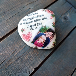 Fényképes és feliratos kő, személyre szabottan. :-), Otthon & Életmód, Dekoráció, Asztal és polc dekoráció, Kavics & Kő, Decoupage, transzfer és szalvétatechnika, Festett tárgyak, MESKA