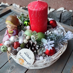 Téli asztaldísz, bájos kislánnyal. :-) - karácsony - karácsonyi lakásdekoráció - karácsonyi lakásdíszek - Meska.hu