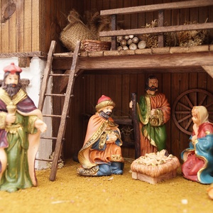 Betlehemi jászol M  Kézzel készített fa betlehem LED világítással - karácsony - karácsonyi lakásdekoráció - karácsonyi lakásdíszek - Meska.hu