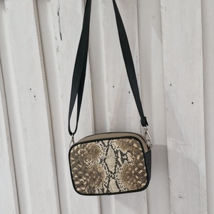 Kis táska ,válltáska,crossbody - táska & tok - kézitáska & válltáska - válltáska - Meska.hu