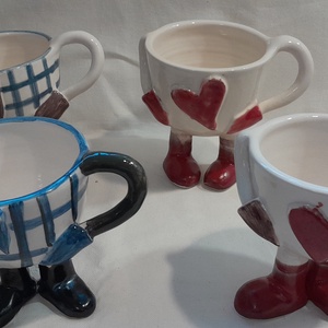 Karácsonyi szíves-lábas bögre - otthon & életmód - konyhafelszerelés, tálalás - tálalás - bögre & csésze - Meska.hu