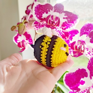 Horgolt, vidám méhecske - játék & sport - plüssállat & játékfigura - méhecske - Meska.hu