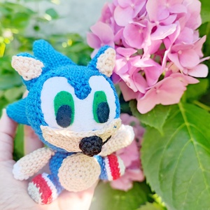 Sonic horgolt figura - Meska.hu