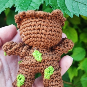 Horgolt baby Groot - játék & sport - plüssállat & játékfigura - más figura - Meska.hu