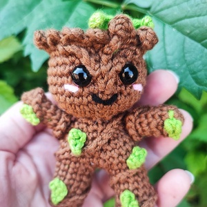 Horgolt baby Groot, Játék & Sport, Plüssállat & Játékfigura, Más figura, Horgolás, MESKA