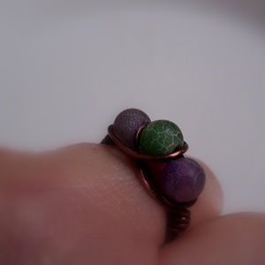 Roppantott achát háromköves gyűrű vörösrézből - ékszer - gyűrű - többköves gyűrű - Meska.hu