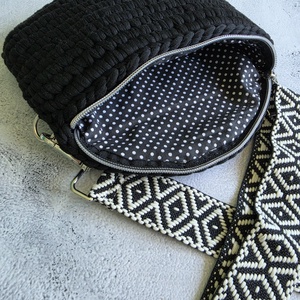 Horgolt övtáska / crossbody táska - táska & tok - övtáska - Meska.hu