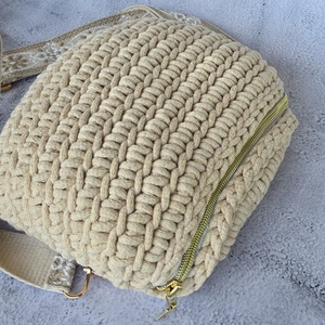 Horgolt övtáska - crossbody táska - Homok árnyalatban - Választható pánttal - Meska.hu